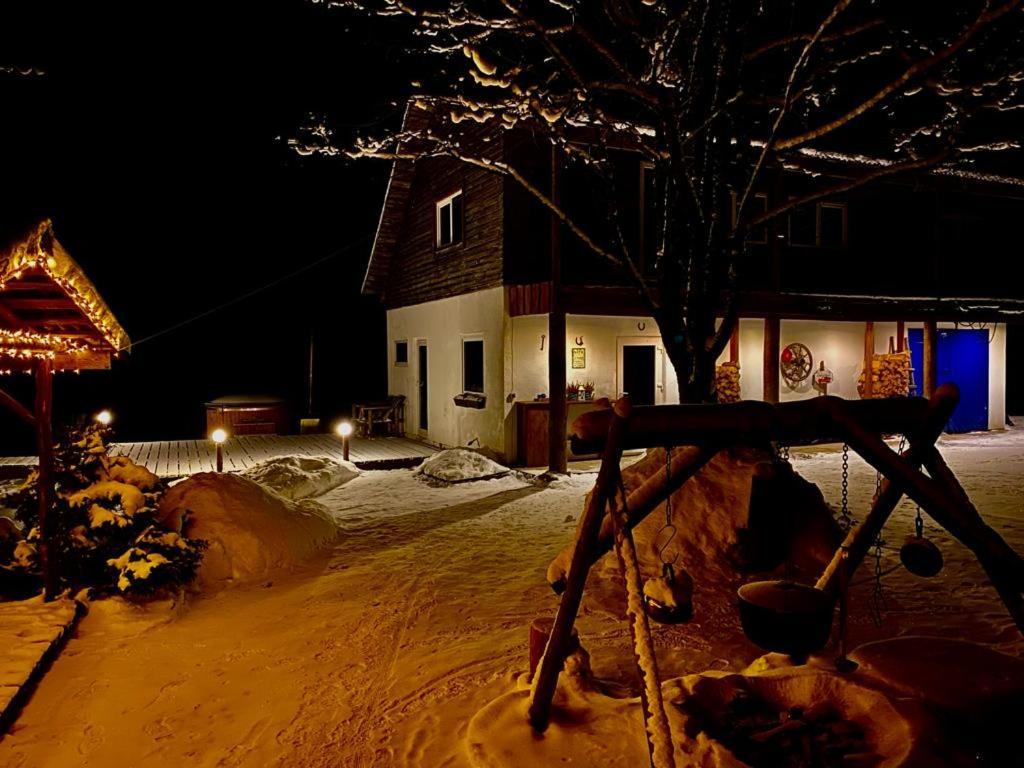 Guesthouse, Sauna & Jacuzzi In Gauja Valley - Kakukalns Straupe Bagian luar foto